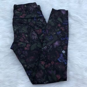 Fast and Free Size 4✌️✌️